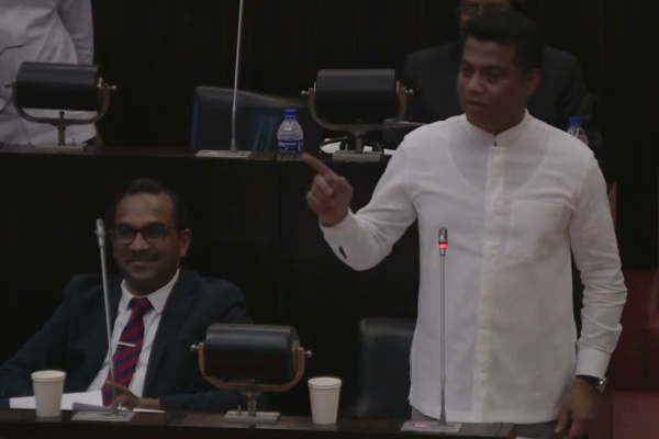 பத்திரிகை செய்தி தொடர்பில் நாடாளுமன்றில் பரபரப்பு: அமைச்சர் நலின் விளக்கம் | Nalinda Jayatissa Aruna Paper News பத்திரிகை செய்தி தொடர்பில் நாடாளுமன்றில் பரபரப்பு: அமைச்சர் நலின் விளக்கம் | Nalinda Jayatissa Aruna Paper News