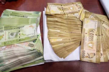 முடக்கப்பட்டுள்ள இலங்கை - நாள் ஒன்றுக்கு 1500 கோடி ரூபாய் நட்டம்