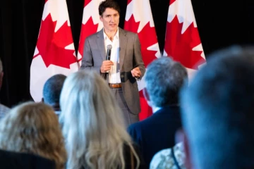 கனடா தேர்தலில் இருந்து முக்கிய வேட்பாளர்கள் விலகல்