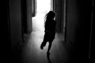 மூன்று சிறுமிகள் தப்பியோட்டம்