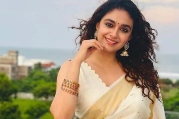 நடுரோட்டில் அந்த இடத்தில் அடித்த குடிகாரன்!! உண்மையை பகிர்ந்த நடிகை கீர்த்தி சுரேஷ்..