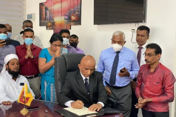 திருகோணமலை மாவட்ட அரசாங்க அதிபராக பி.எச்.என்.ஜயவிக்ரம நியமனம் (Photos)