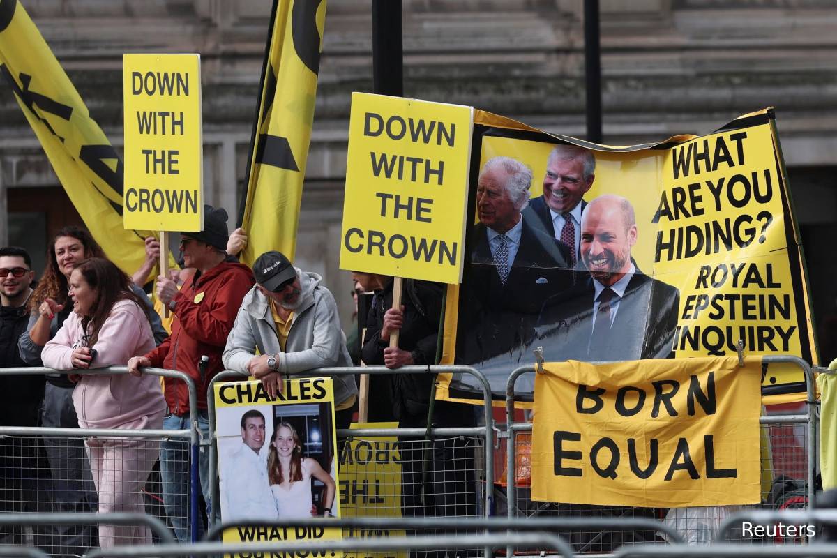 மன்னராட்சியை ஒழிக்கவேண்டும்... தேவாலயம் சென்ற மன்னர் குடும்பம் சந்தித்த எதிர்ப்பு | King Charles Face Oppose Commonwealth Day Service