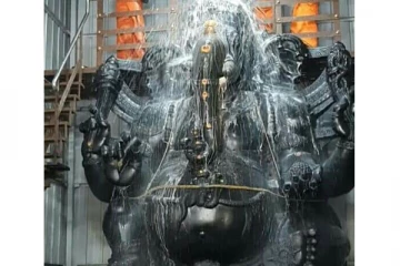 ஒரே கல்.. ஆசியாவின் மிகப் பெரிய சிலை; விநாயகர் சதுர்த்தி கோலாகலம் - எங்கு தெரியுமா?