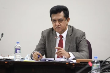 தேர்தல் களத்திலிருந்து யானை மற்றும் மொட்டு கட்சிகள் தாராளமாக விலகலாம்: சரித ஹேரத்