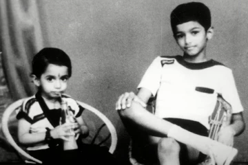 தளபதி விஜய் தனது தங்கை மற்றும் குடும்பத்துடன் இருக்கும் அன்ஸீன் புகைப்படம், இதோ...