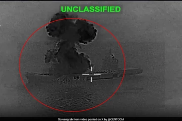 நடுக்கடலில் அழிக்கப்பட்ட ஈரானின் ட்ரோன் தாங்கி போர்க்கப்பல்: அமெரிக்கா வெளியிட்ட வீடியோ