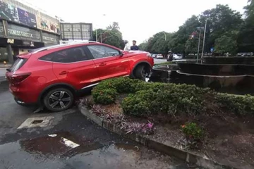 தெஹிவளையில் விபத்து; இளைஞர் கைது