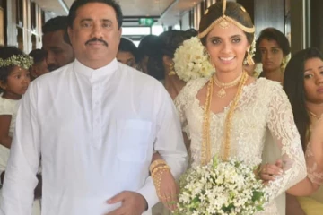 ரோஹித அபேகுணவர்தனவின் மகளை தேடும் பொலிஸ்