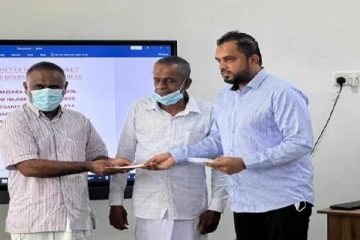 வெளிநாட்டில் அதிஷ்டலாப சீட்டிழுப்பில் கிடைத்த கோடிக்கணக்கான பணத்துடன் நாடு திரும்பிய இலங்கையர்