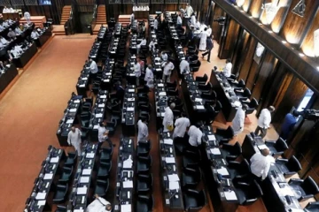 பல அரசியல்வாதிகளின் உறவினர்களுக்கு வெளிநாடுகளில் உள்ள தூதரகங்களில் தொழில்வாய்ப்பு