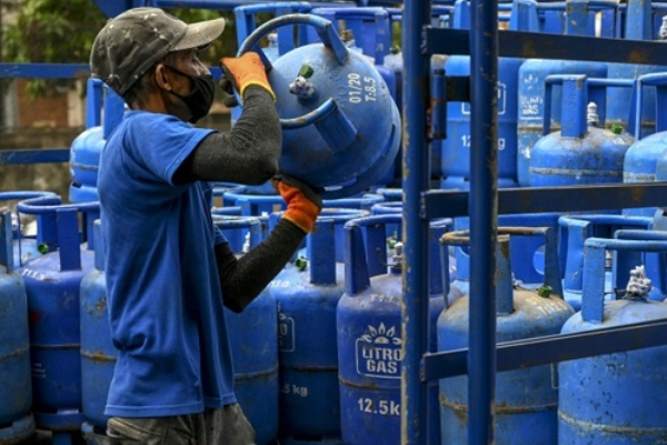 லிட்ரோ எரிவாயு கொள்கலன்களின் விலை அதிகரிக்கப்பட்டதா? வெளியான தகவல் - ஐபிசி தமிழ்