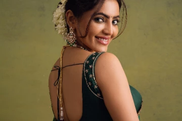 அதுல்யா ரவி சேலையில் அழகிய புகைப்படங்கள்