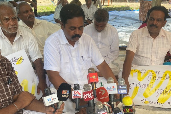 கிழக்கில் காணி அபகரிப்பை நிறுத்தாவிட்டால் மக்களை ஒன்று திரட்டுவோம்: சிறீதரன் விசனம் | Sritharan Speech About Batticaloa Farmers