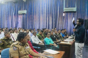 அம்பாறையில் தபால் மூல வாக்கு சான்றிதழ் தொடர்பில் பயிற்சித் திட்டம்