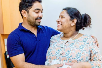“සති 31ක් තිස්සේ බිරිඳ දරාගෙන සිටි බර අද මගේ උරමත ගත්තා” – සය නිවුන් දරුවන්ගේ පියා ධෛර්යයෙන් කී කතාව (PHOTOS) (VIDEO)