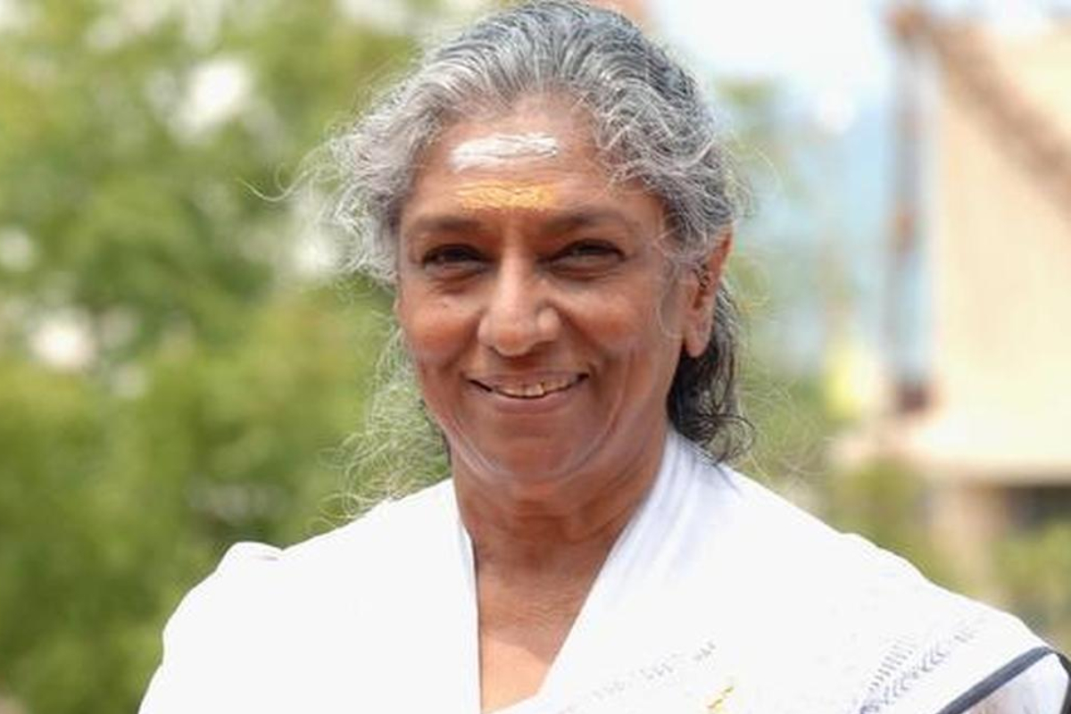 20 மொழிகளில், 48,000 பாடல்கள் பாடிய ஒரே பாடகி.. 4 முறை தேசிய விருது!! எஸ். ஜானகி செய்த சாதனைகள் | Singer S Janaki Achievements In Cinema 20 மொழிகளில், 48,000 பாடல்கள் பாடிய ஒரே பாடகி.. 4 முறை தேசிய விருது!! எஸ். ஜானகி செய்த சாதனைகள் | Singer S Janaki Achievements In Cinema