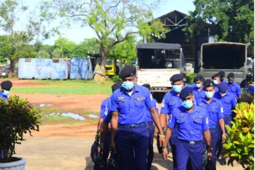 திருகோணமலை  கடற்படை முகாமில் இடம்பெற்ற பகீர் சம்பவம்!