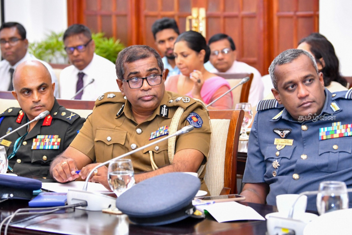 நாட்டின் சில பகுதிகளுக்கு சிவப்பு எச்சரிக்கை: அவசர உயர் மட்ட கலந்துரையாடல் கூட்டம் | Government High Level Discussion On Dengue