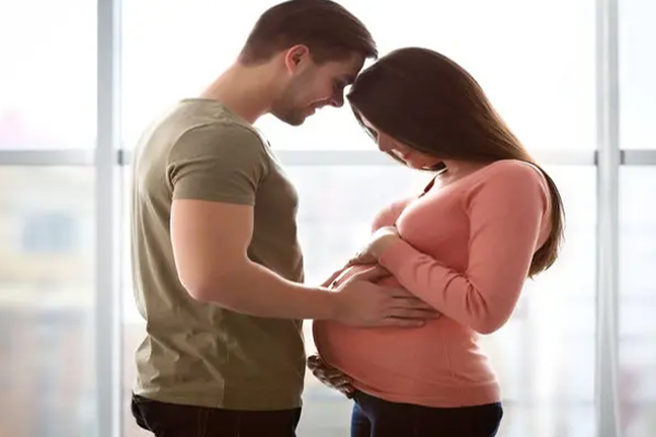பிரசவ நாளில் கணவருக்கு லீவு; அமைச்சர் வெளியிட்ட தகவல்! | Leave For Husband On Delivery Day The Minister