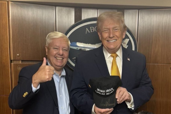 மதுரோவை போல் அலி கமேனியை கைது செய்ய திட்டம்? 10 C-17 விமானங்களை அனுப்பிய அமெரிக்கா | Us Plan To Arrest Iran Khamenei Like Maduro