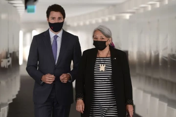 கனேடிய வரலாற்றை மாற்றி அமைத்த  பிரதமர் ஐஸ்டின் ட்ரூடோ!