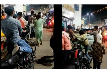 Video Viral : வழியில் சென்ற பெண்ணின் கணவரை திடீரென தாக்கிய ரவுடிகள்..!