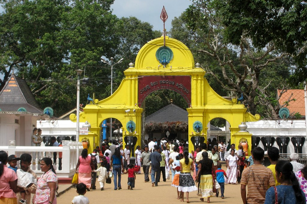 உலகிலேயே விக்கிரக ஆராதனை இல்லாமல் வழிபாடு இடம்பெறும் ஆலயம் இலங்கையில் மட்டுமே உள்ளது! எந்த ஆலயம் தெரியுமா? | Only Temple In The World Where There Idolatry