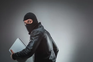 திருடிய இடத்தில் கடிதம் எழுதி வைத்ததால் சிக்கிய கள்வன்