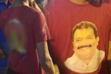 யாழில் விடுதலை புலிகளின் தலைவர் படம் பொறித்த ஆடை அணிந்தவருக்கு நீதிமன்றம் விடுத்த உத்தரவு!