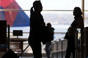 நாட்டைவிட்டு வெளியேறும் தொழில் வல்லுநர்கள்