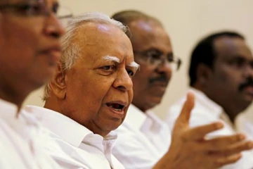 ஜெனிவா சென்று தீர்வு காண முடியாது!- கூட்டமைப்பை சாடும் கெஹலிய