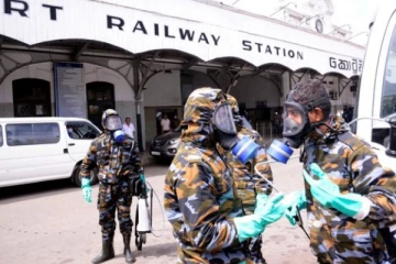 கொரோனா அலைகள் ஓய்வதில்லை