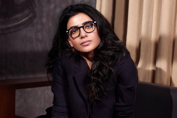 மீண்டும் முகத்தில் சர்ஜரி செய்துகொண்டாரா சமந்தா.. எப்படி மாறிவிட்டார் பாருங்க | Did Samantha Had Again Surgery In Her Fance