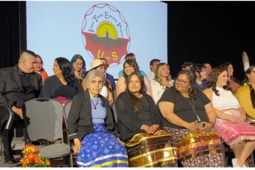 கனடாவில் தனது 87வது வயதில் பட்டம் பெற்று சாதனை படைத்த மூதாட்டி