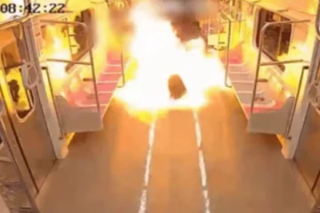 சியோல் சுரங்கப்பாதை தீவைப்பு: கொலை முயற்சி மற்றும் தீவைப்பு குற்றச்சாட்டுகள் பதிவு