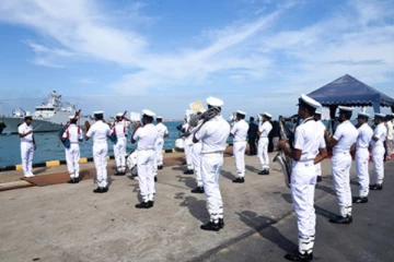 கொழும்பை வந்தடைந்த வெளிநாடொன்றின் கடற்படை கப்பல்!