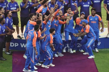 கோப்பை வென்ற இந்திய அணிக்கு பரிசு தொகை அறிவித்த பிசிசிஐ - எத்தனை கோடி தெரியுமா?