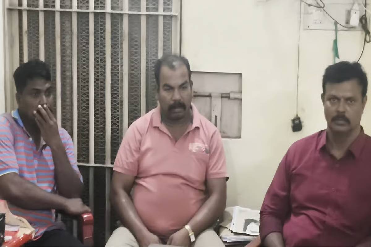 கொடூர தாக்குதலால் சபரிவர்மன் மூச்சுத்திணறி மரணம் - அறிக்கையில் அதிர்ச்சி தகவல் | Custodial Death Sabarivarman Postmortem Report கொடூர தாக்குதலால் சபரிவர்மன் மூச்சுத்திணறி மரணம் - அறிக்கையில் அதிர்ச்சி தகவல் | Custodial Death Sabarivarman Postmortem Report