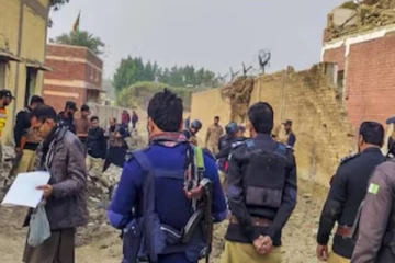 பீரங்கி குண்டை பொம்மை என நினைத்து விளையாடிய போது ஏற்பட்ட விபரீதம்! 3 சிறுவர்கள் பலி