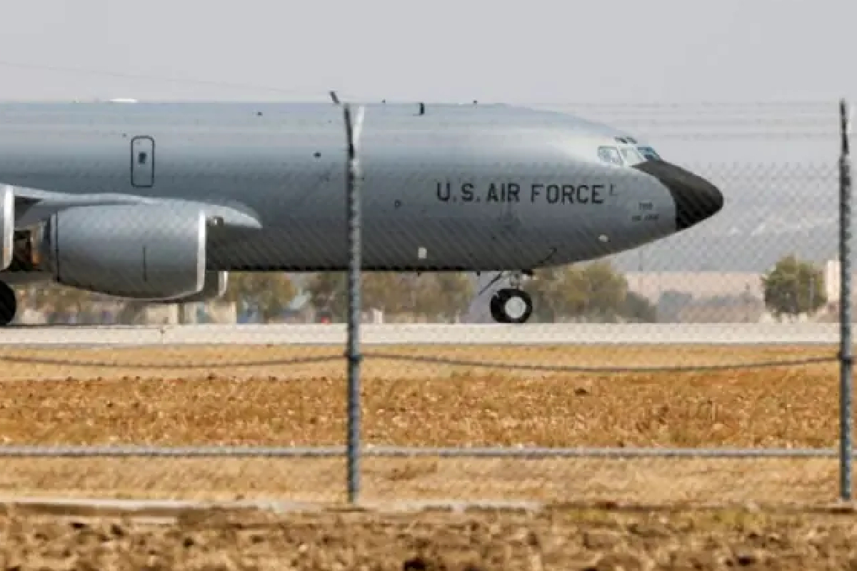 விழுந்து நொருங்கிய அமெரிக்க விமானம் - மீட்பு பணிகள் தீவிரம் | Us Military Plane Crashes In Iraq