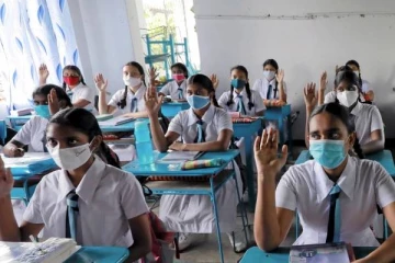 உயர்தர பரீட்சைகள்  ஒத்தி வைப்பு!