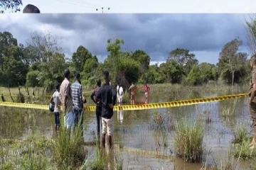 கை,கால்கள் வெட்டப்பட்ட நிலையில் இளம்பெண்ணின் சடலம் மீட்பு : தமிழர் பகுதியில் பரபரப்பு (படங்கள்)