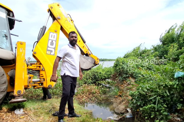 ஊடகங்களில் வெளிவந்த செய்தியைப் பார்த்து உடன் நடவடிக்கை எடுத்த தவிசாளர் | Batticaloa People Issue Rainy Seoson