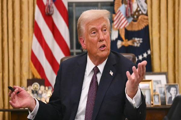 டிரம்பின் வரிகள் சரித்திரம் எழுதும் ; தீர்ப்பை மீண்டும் ஒத்திவைத்த அமெரிக்க உச்ச நீதிமன்றம் | Us Supreme Court Postpones Trump Tax Ruling Again