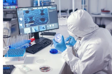 நாட்டில் தொடர்ச்சியாக கோவிட் தொற்றாளர்களின் எண்ணிக்கை 950 ஐ தாண்டியுள்ளது