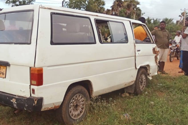 இளைஞனுக்கு எமனாக மாறிய வேன் சாரதி ; தீவிரமாகும் விசாரணை | Van Driver Who Targeted Youth இளைஞனுக்கு எமனாக மாறிய வேன் சாரதி ; தீவிரமாகும் விசாரணை | Van Driver Who Targeted Youth