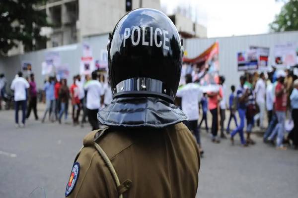 வெள்ளை வானில் கடத்தப்பட்ட பாடசாலை மாணவன் | Student Kidnapped In White Van