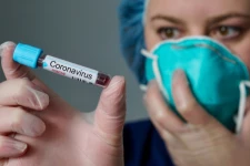 தென்னாப்பிரிக்காவில் வேகமாகப் பரவும் இன்னொரு கொரோனா... இளைஞர்களையும் தாக்குமா?