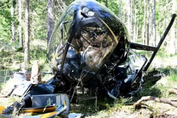 அமெரிக்காவில் மலையில் மோதி ஹெலிகாப்டர் விபத்து; 4 பேர் பலி